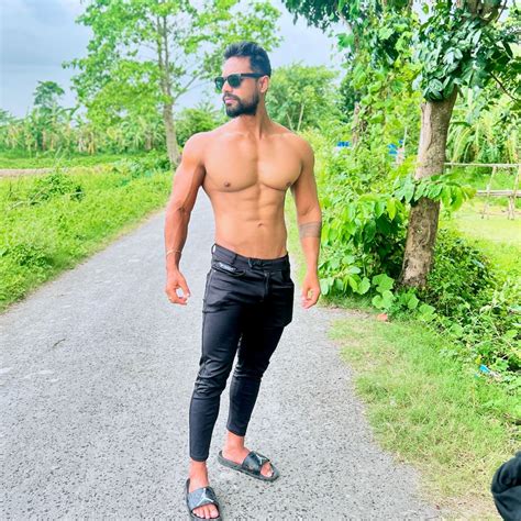 indian hunk gay|Arnab Swarnakar (@bonghunky) • Instagram photos and videos